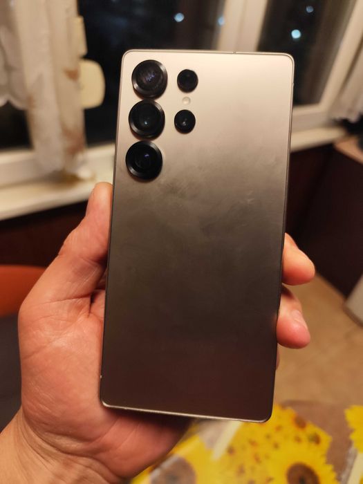 Спешно Samsung s25 ultra 512 GB