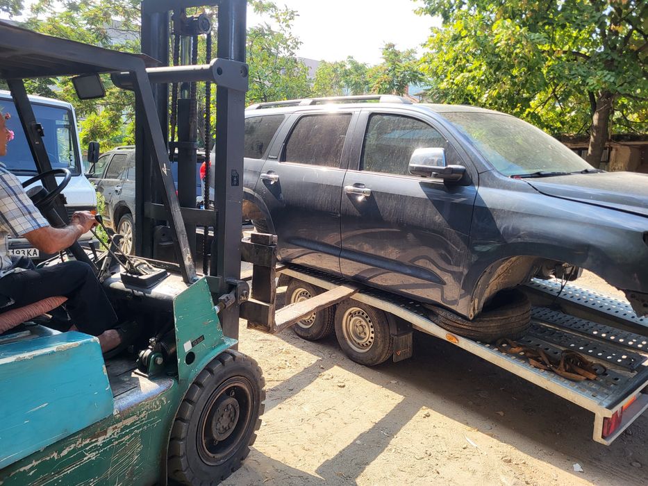 Toyota Sequoia 2008platinum  на части