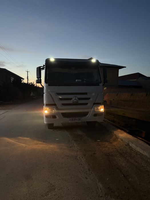 sinotruk Howo самосвал заводской газ  сотилади