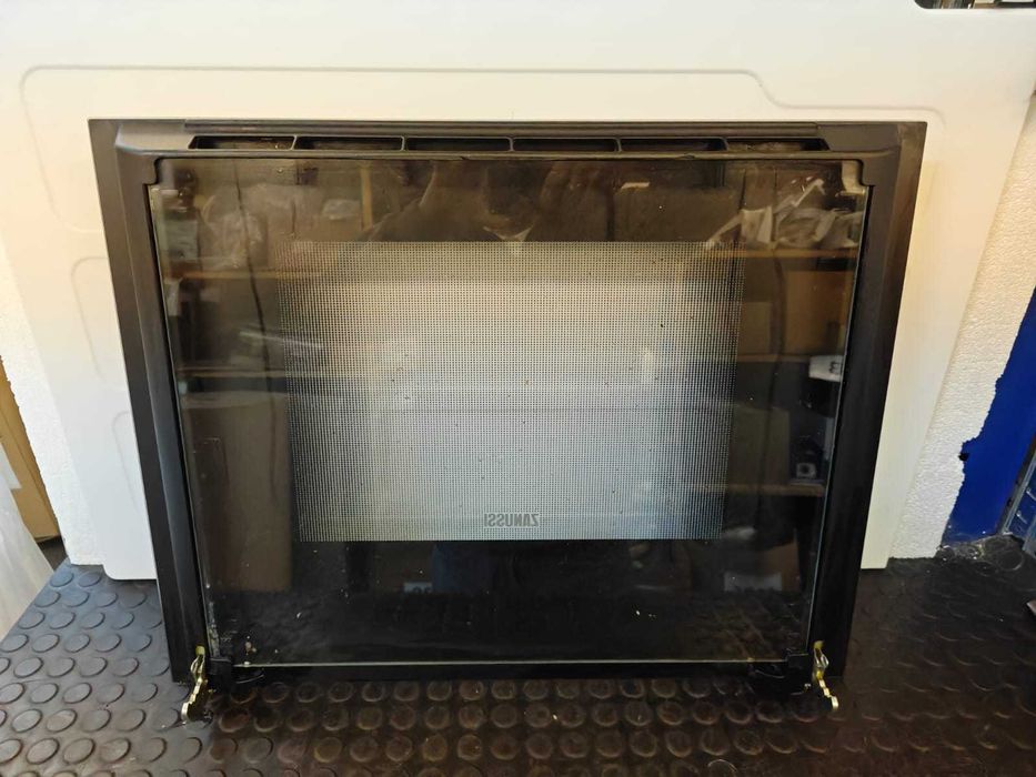 Geam , usa completa aragaz Zanussi 59.5 x 47 cm , sticla termorezistenta / H4
