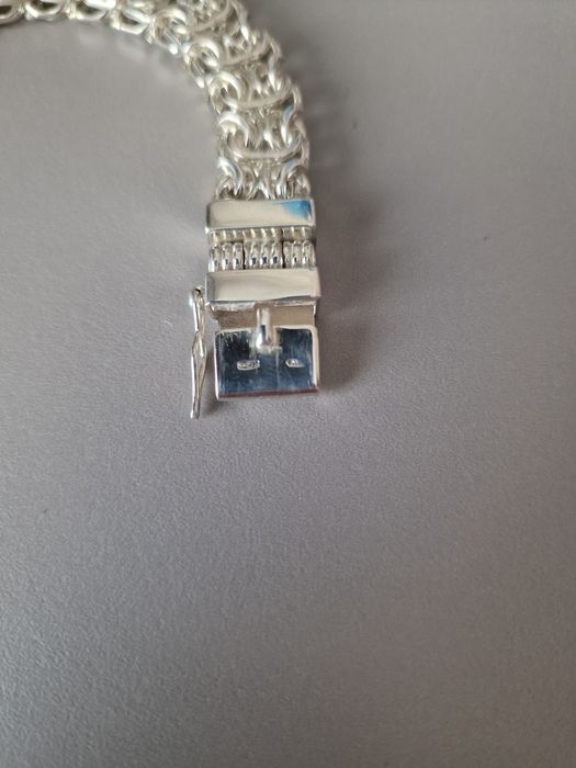 Продам серебряный браслет