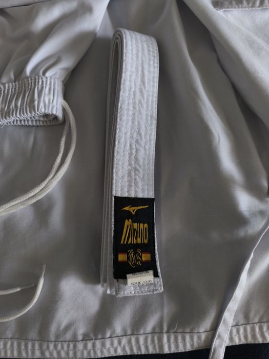 Кимоно Mizuno для Каратэ