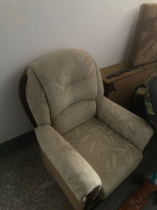 Продам Кресло и диван