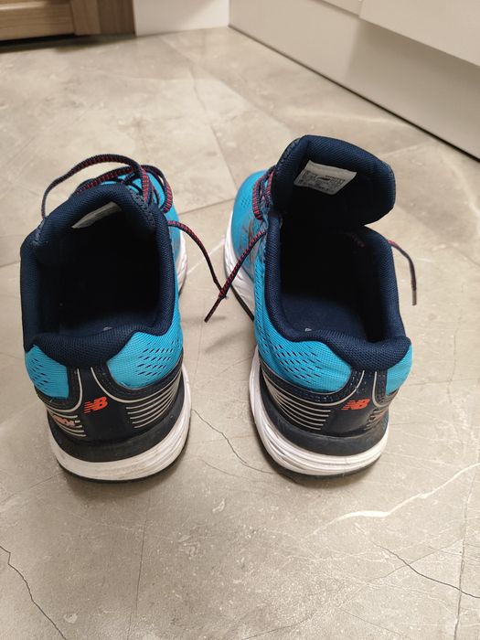 New Balance маратонки