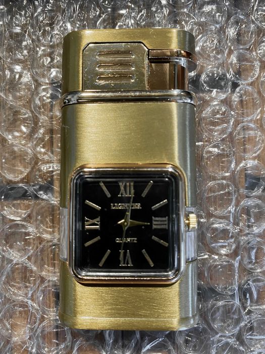 Подарок. Сувенир. Газова ветроустойчива запалка с часовник.