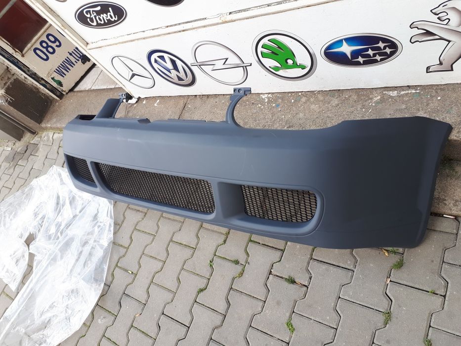 R32 Предна броня за Голф 4