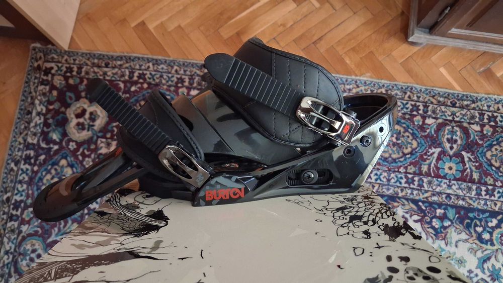 Сноуборд дъска K2 Brigade 158 + Burton Freestyle автомати