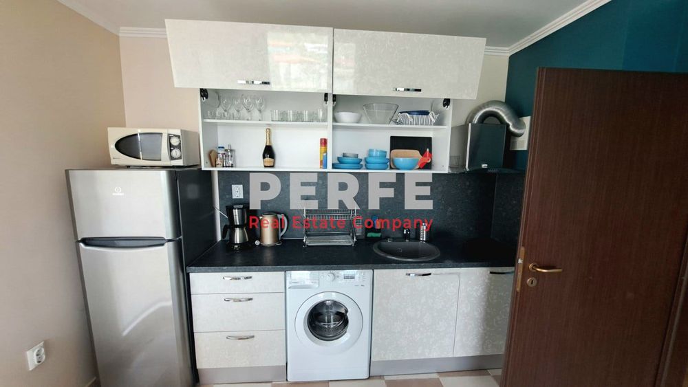 Продава се Двустаен апартамент в Созопол - 64 кв.м за 1819 €/кв.м - Снимка #3