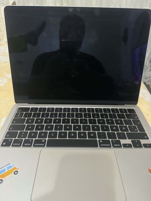 macbook air m2          ,