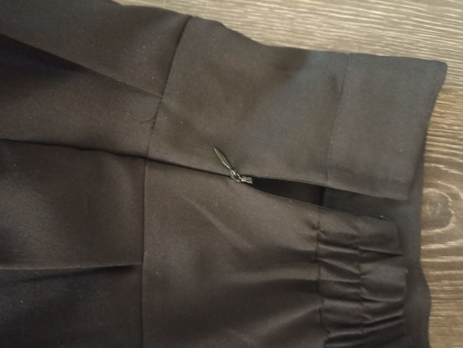 Юбка школьная в хорошем состоянии