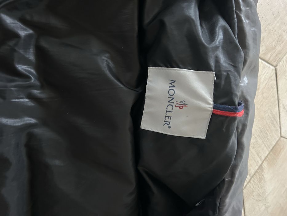 Мъжки елек Moncler