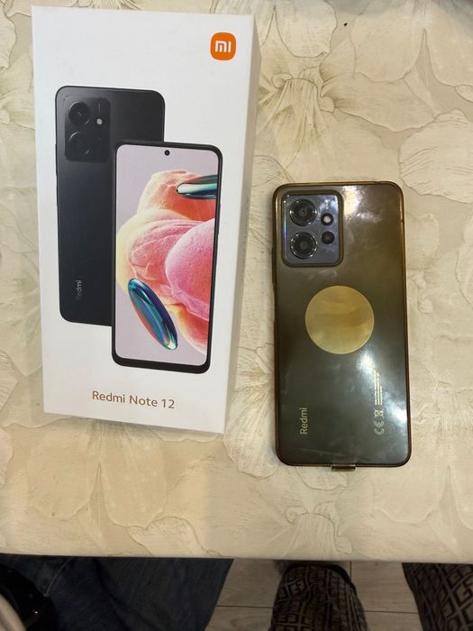 Телефон Redmi Note 12