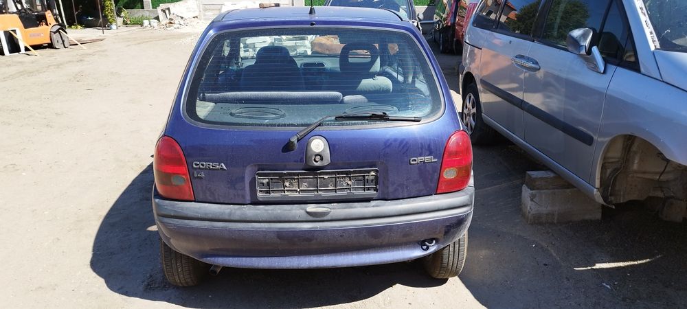 Опел Корса 1.4 МI