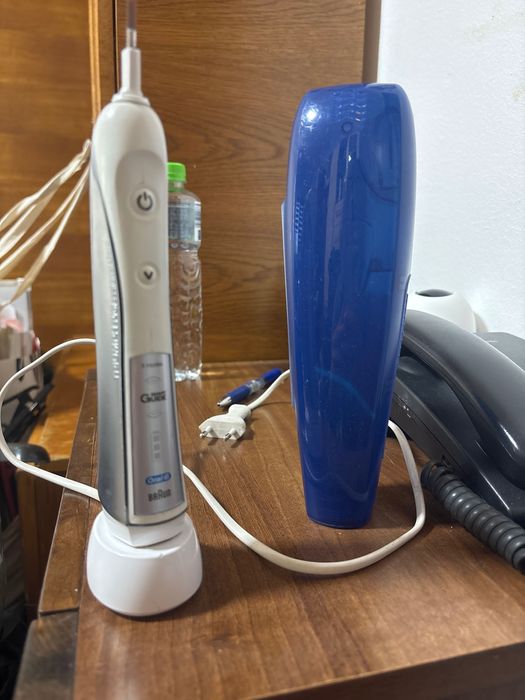 Periuta de dinti electrica Oral-B Triumph 5000