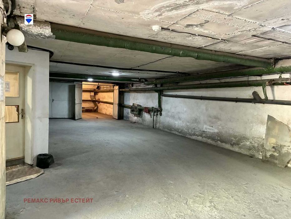 Подземен гараж под наем в центъра на гр. Русе