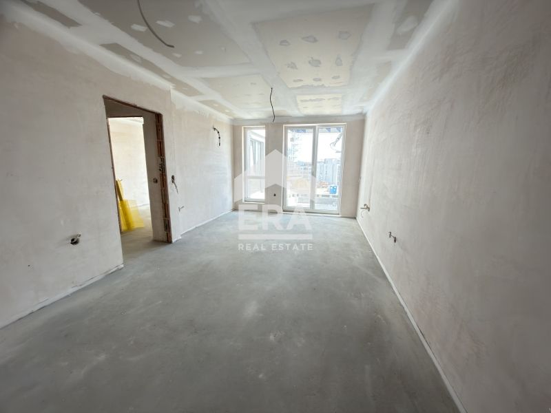 Продава се Тристаен апартамент в Варна, Владислав Варненчик - 89 кв.м за 1685 €/кв.м - Снимка #2