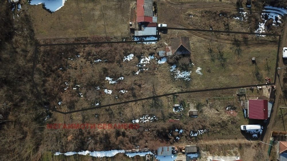 Продава се Парцел в Севлиево - 3326 кв.м за 3 €/кв.м - Снимка #1