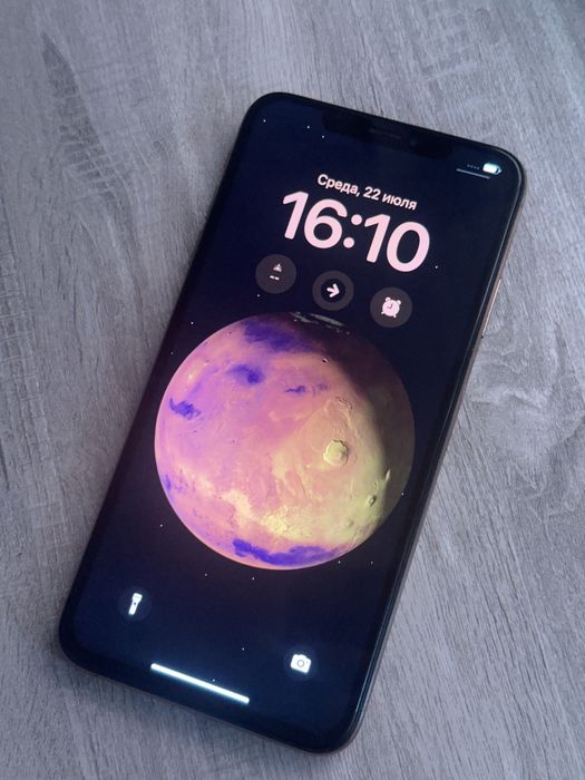 Продам iPhone Xs Max