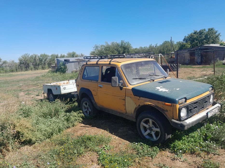 Продам ниву с прицепом