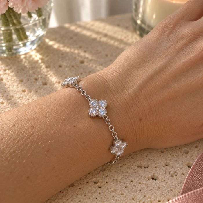 Brațară delicată din argint S925 cu moissanite