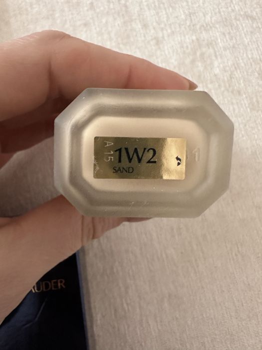 Фон дьо тен Estee Lauder с подарък - помпичка