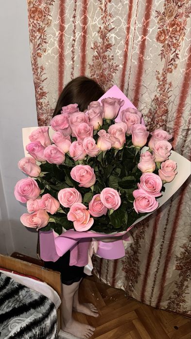Роза гүлдері 33 штук