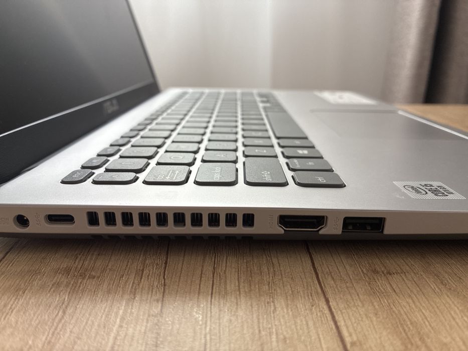 Laptop Asus VivoBook X509JA