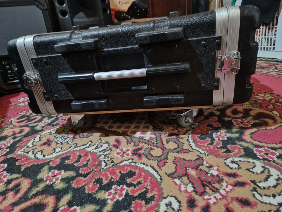 Case rack 4 U cutie transport amp/puteri