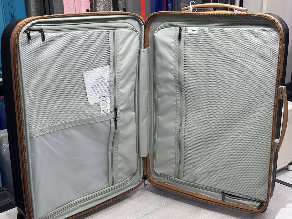 Надёжный чемодан Gobi London для путешествий