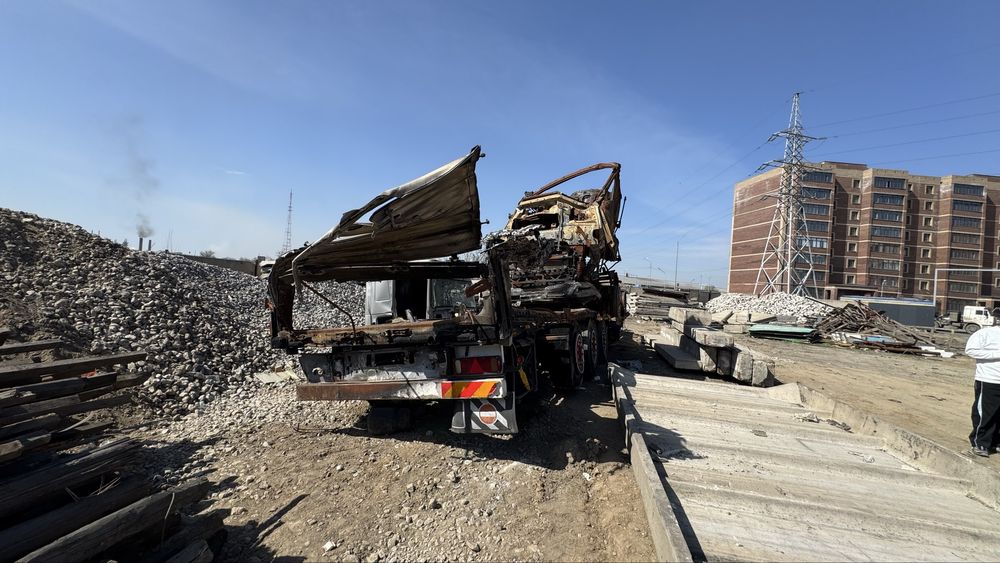 Фура после пожара