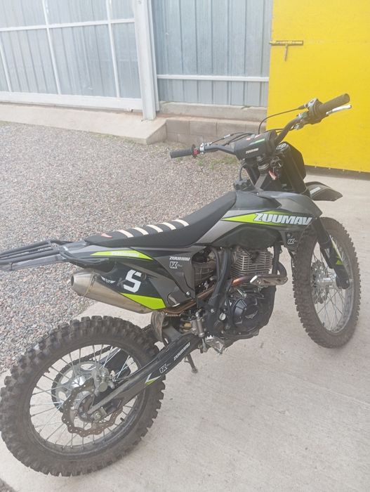 Продам мотоцикл zuumav k5 300