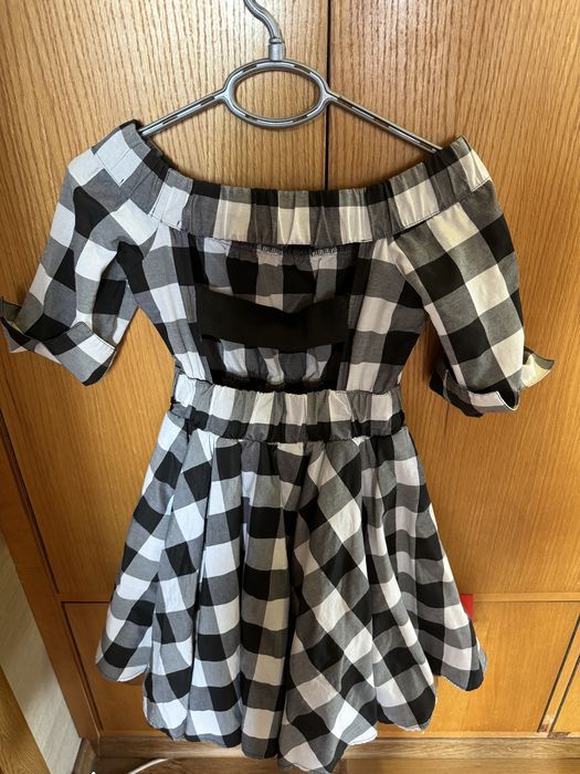 Рокля Резвая черно бяла