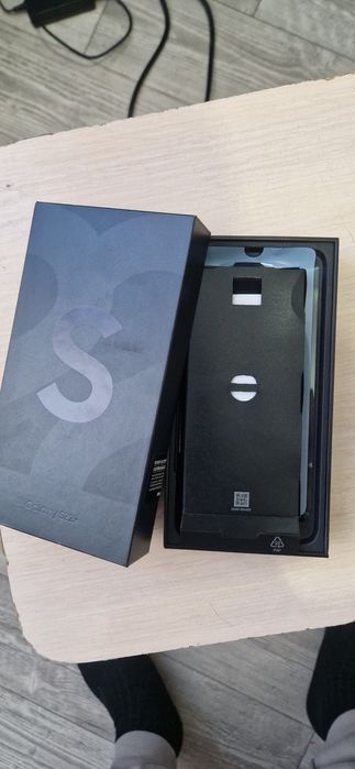 Samsung s22+ на 256