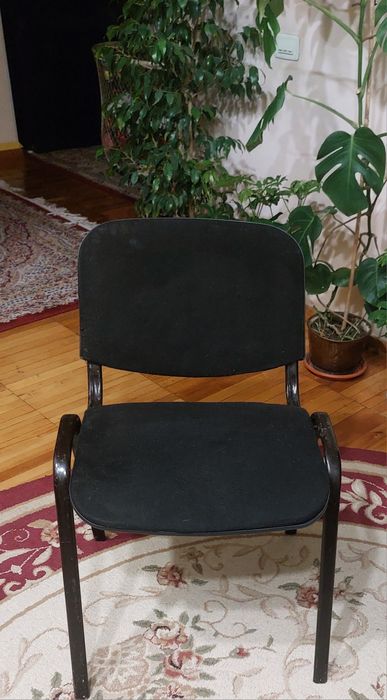 Продаётся  офисный стул