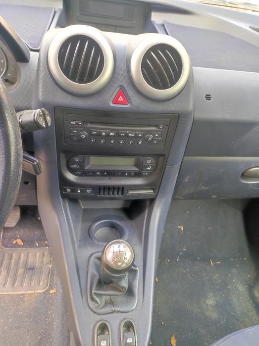 На части!!!Пежо-1007,1.4i-16V88к.с.