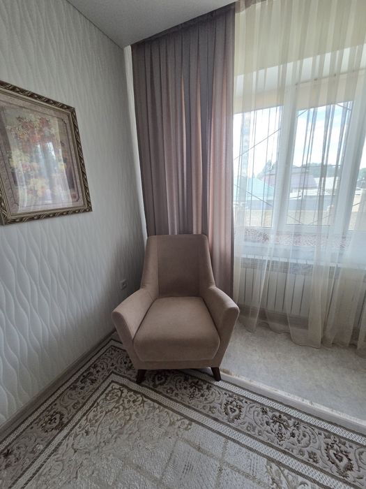 Кресло красивое продам