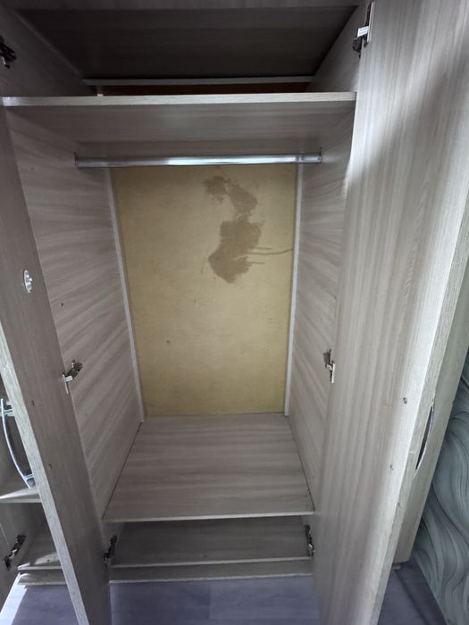 Продам срочно шкаф