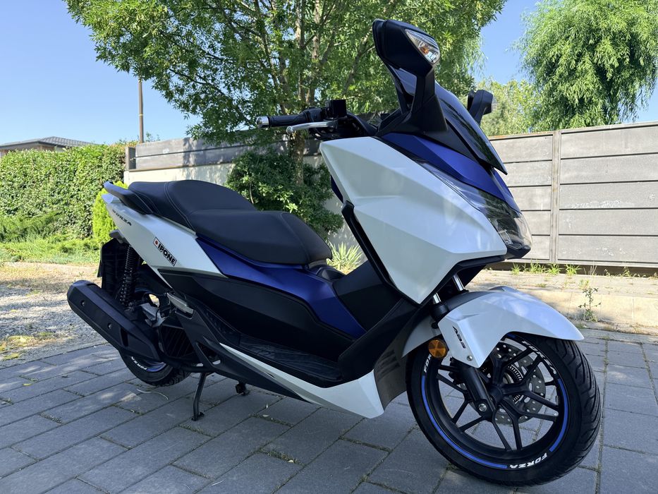 Honda forza, scuter 125, honda 125, scuter conduci cu B