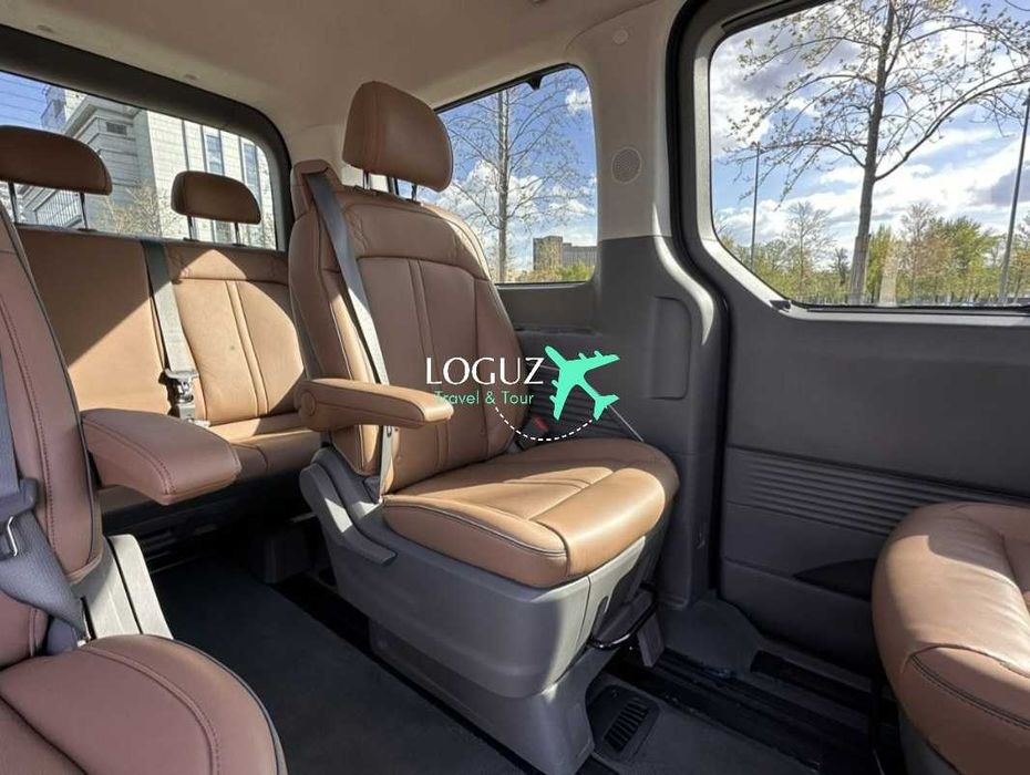 Mashhurlarning katta kokraklari fotosuratlari