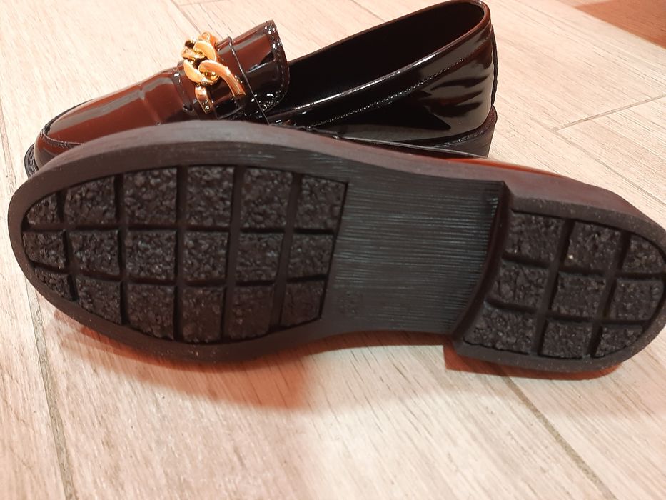 Нови дамски обувки