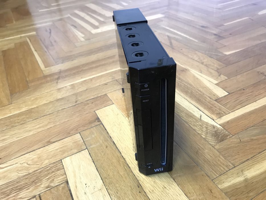Unitate centrala culore Neagra,consola NintendoWii originala.