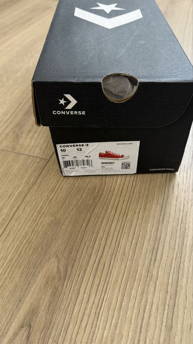 Продавам чисто нови кецове Converse All Star