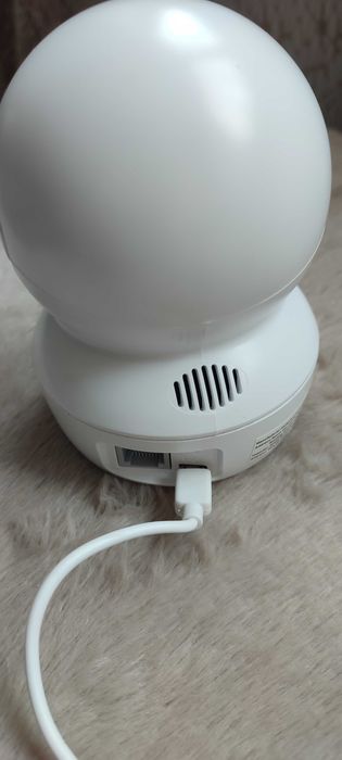 Вътрешна IP камера Ezviz C6N WiFi 2 Mpx FullHD Бебефон Въртяща се Приложение