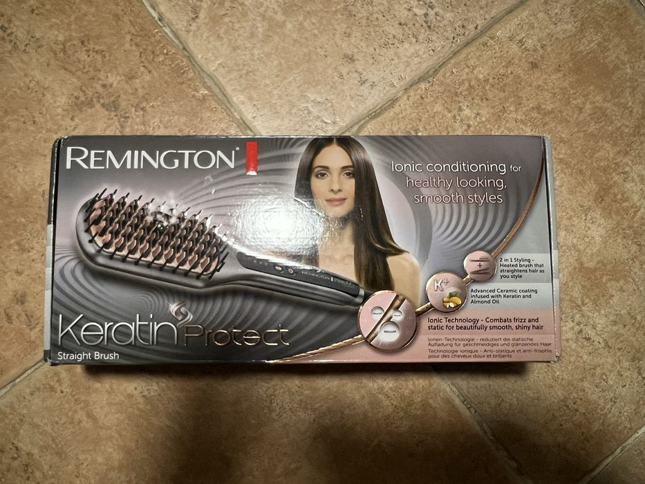 Perie de îndreptat părul Remington Keratin Protect
