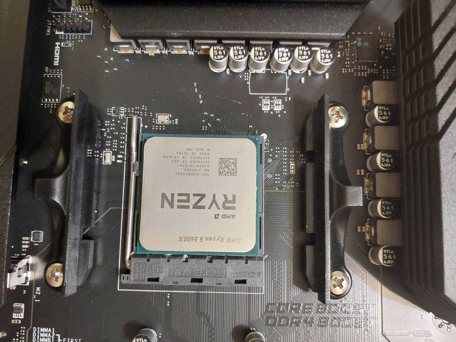 AMD Ryzen 5 5600X + MSI B550 Gaming Plus