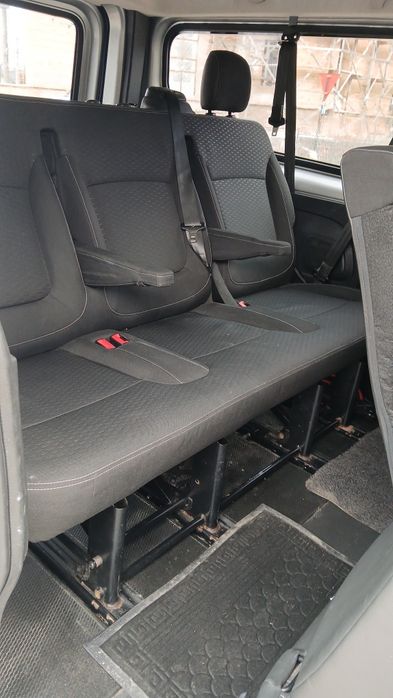 Renault Trafic 9 locuri