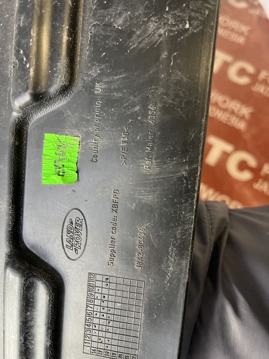 Решетка Land Rover Velar 2017-