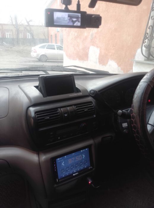 Автомобиль Ниссан Рнесса