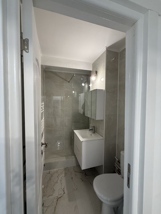 Inchiriez apartament Pitesi