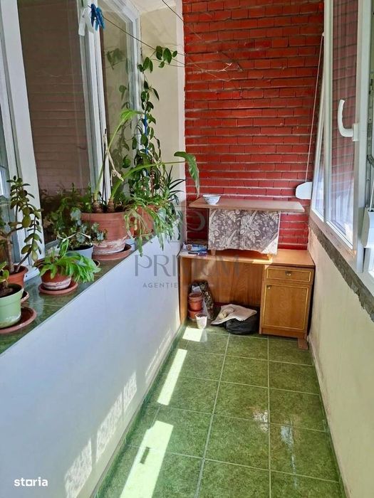 Gheorghe Lazar, apartament 2 camere, decomandat, centrala proprie